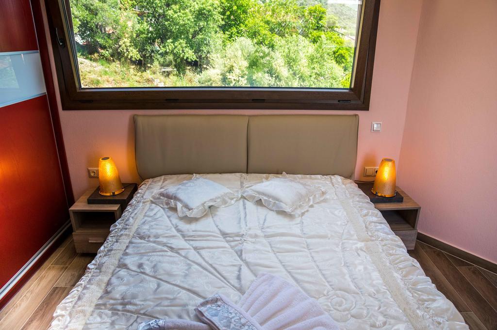 Aeri Villa Prínos Exteriör bild